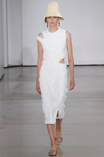 Look 9